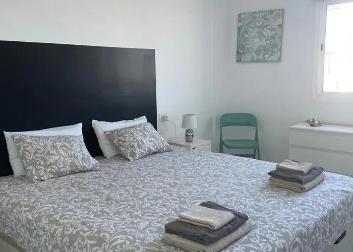 Americas Ocean View El Dorado דירה